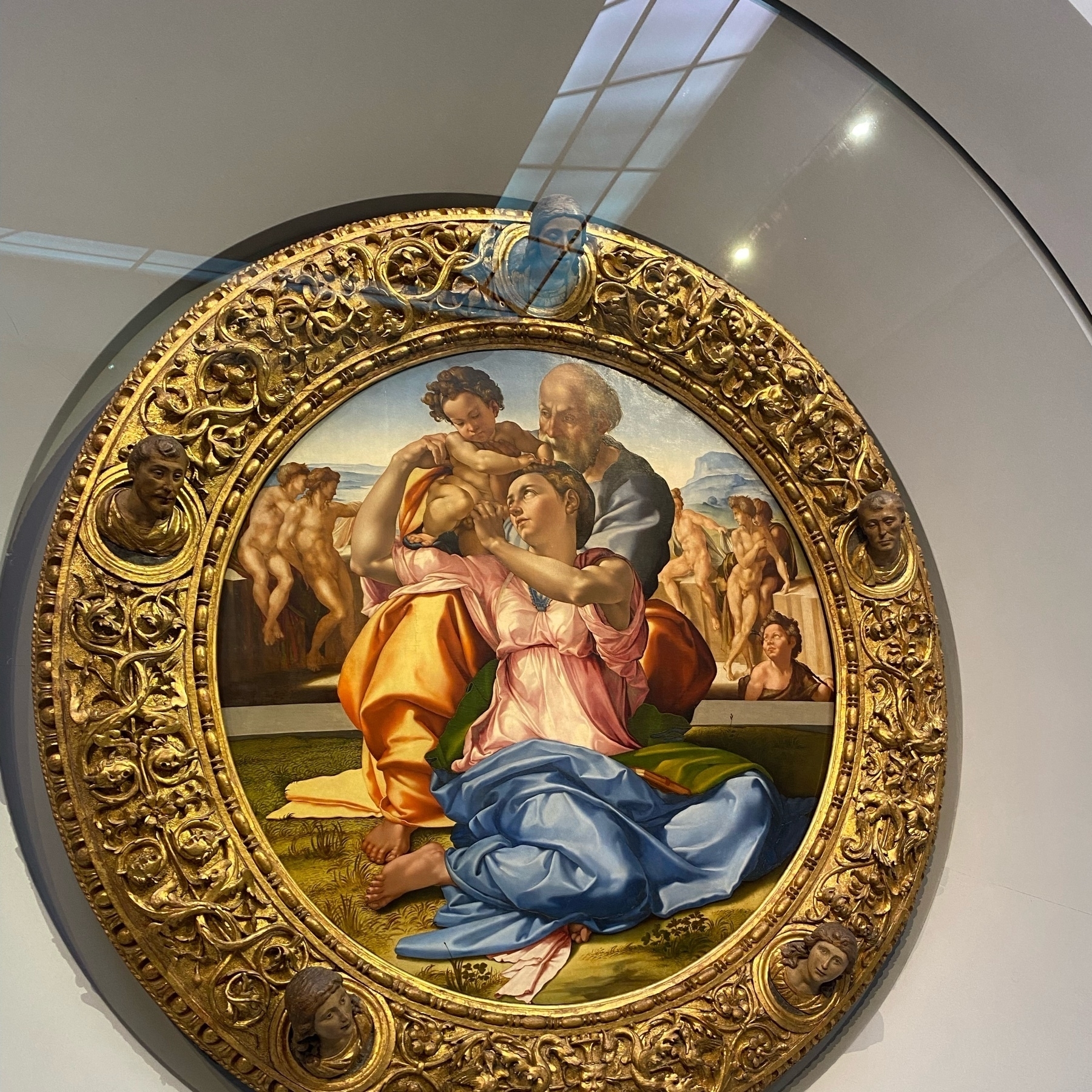 michaelangelo's round painting of Holy Family